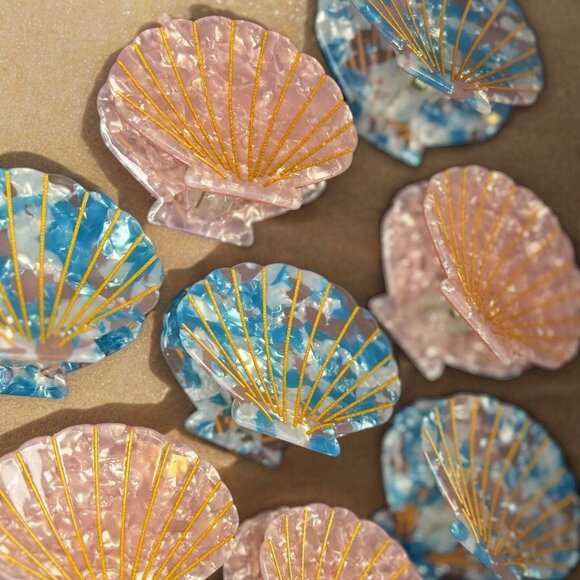 PEARLOID SUMMER SEASHELL CLAW CLIP (BLUE) - Picture 6 of 8